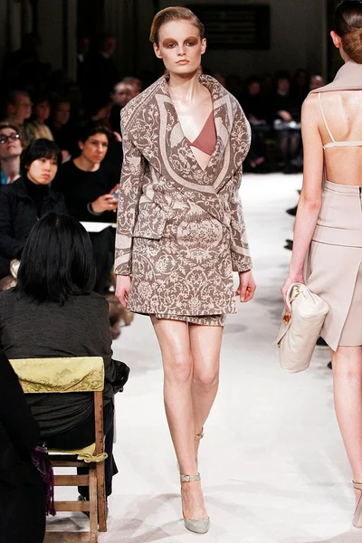 Look 7
